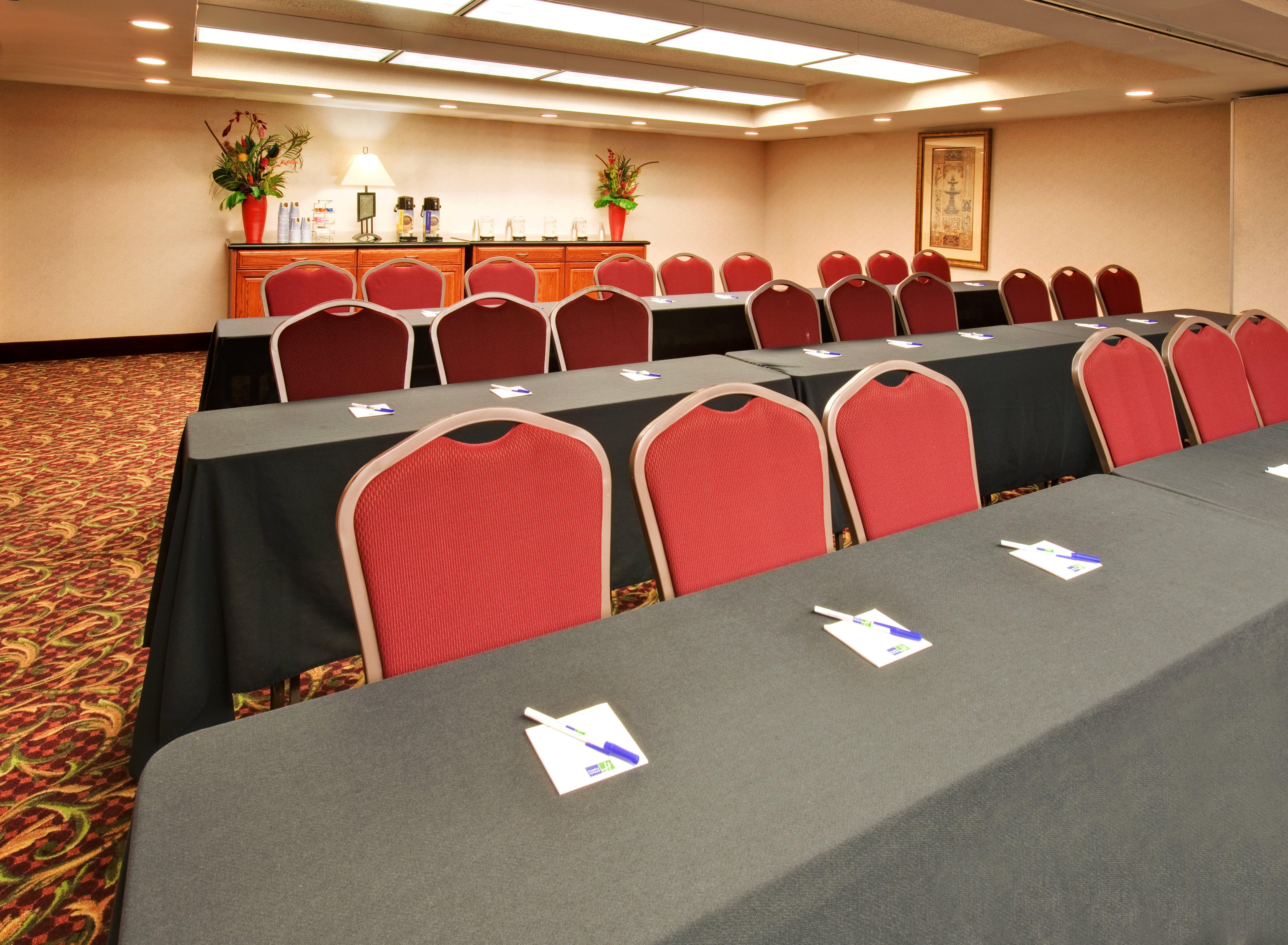 Holiday Inn Express Chicago-Downers Grove By Ihg Facilidades foto