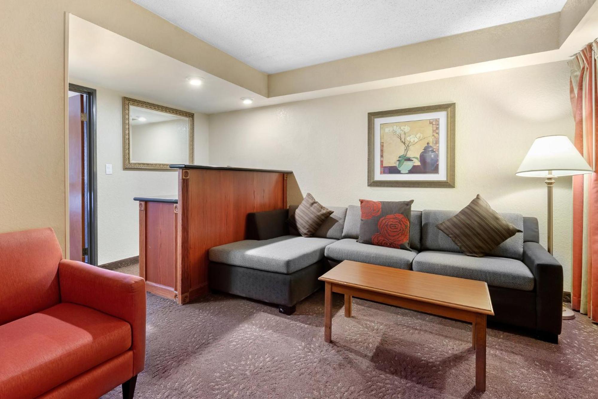Holiday Inn Express Chicago-Downers Grove By Ihg Exterior foto