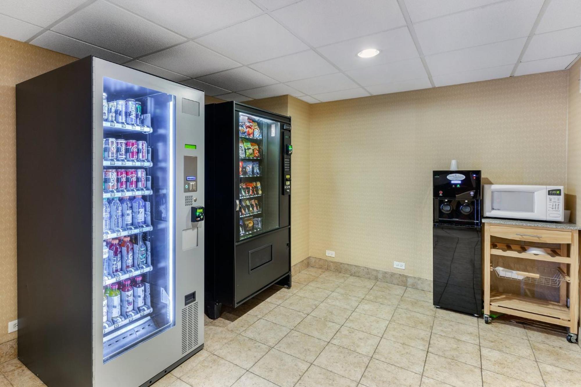 Holiday Inn Express Chicago-Downers Grove By Ihg Exterior foto