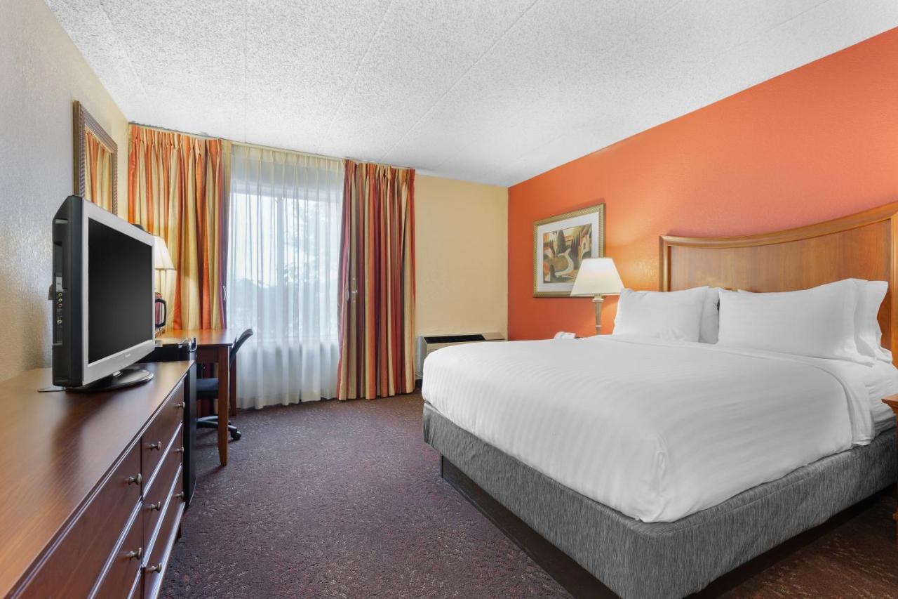Holiday Inn Express Chicago-Downers Grove By Ihg Exterior foto